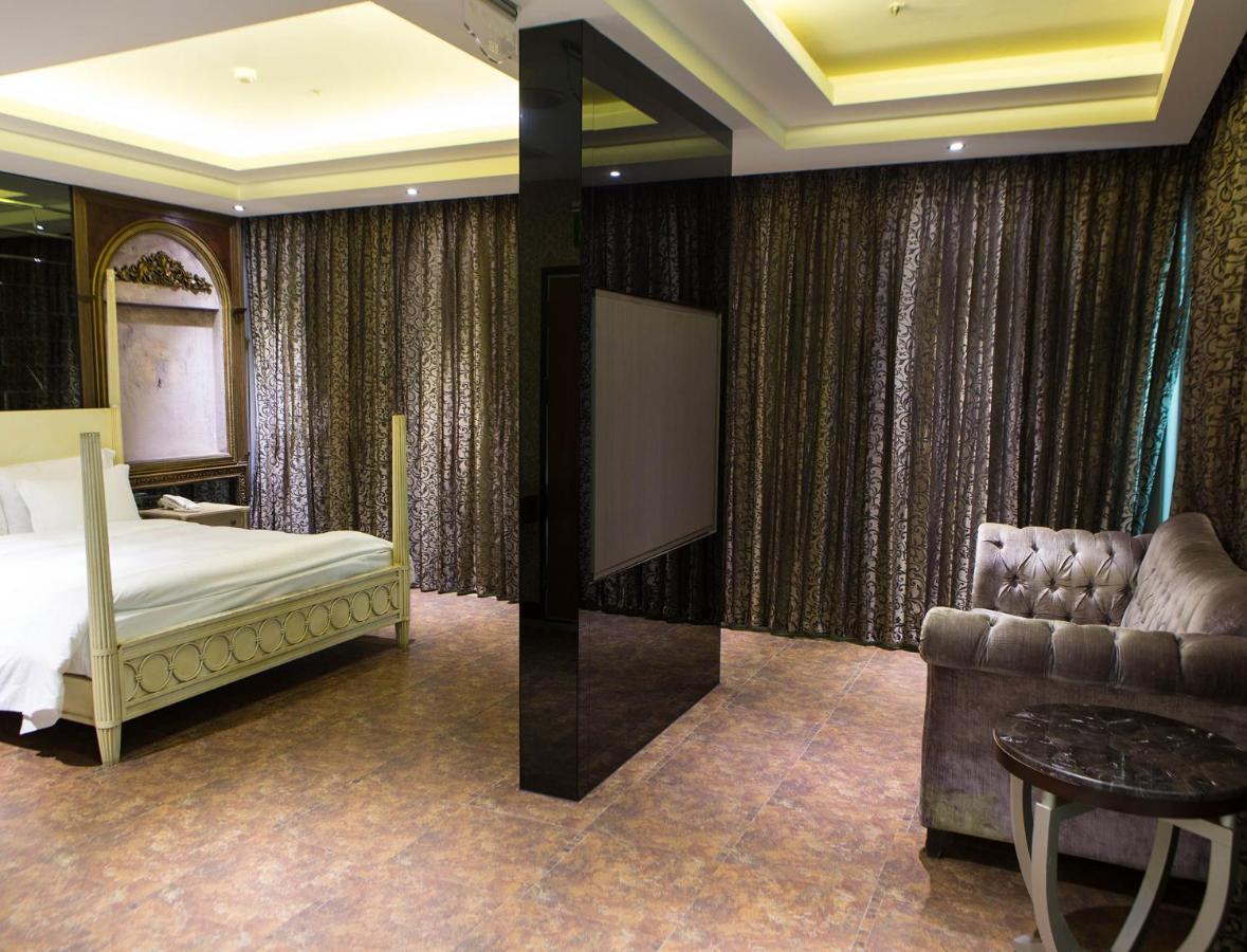All-Ur Boutique Motel - Kaohsiung Branch Buitenkant foto
