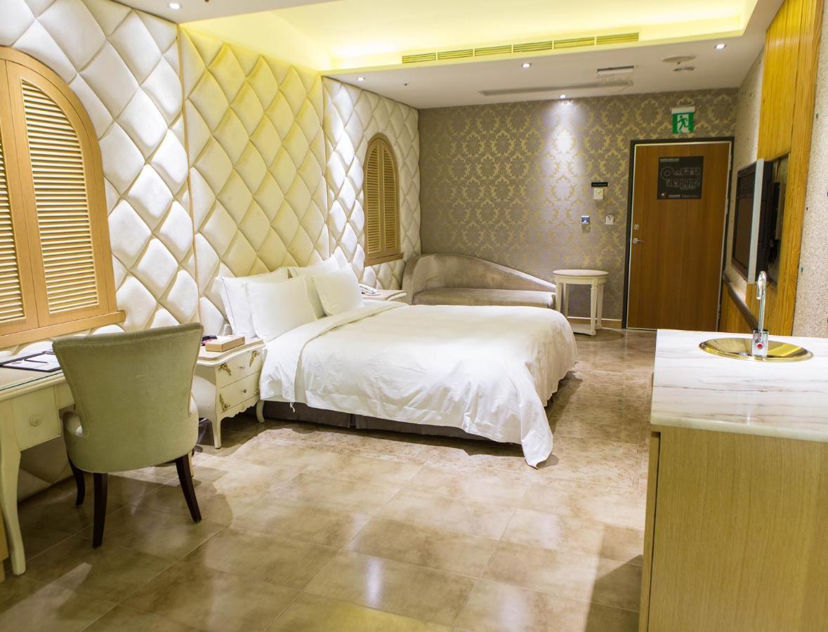 All-Ur Boutique Motel - Kaohsiung Branch Buitenkant foto