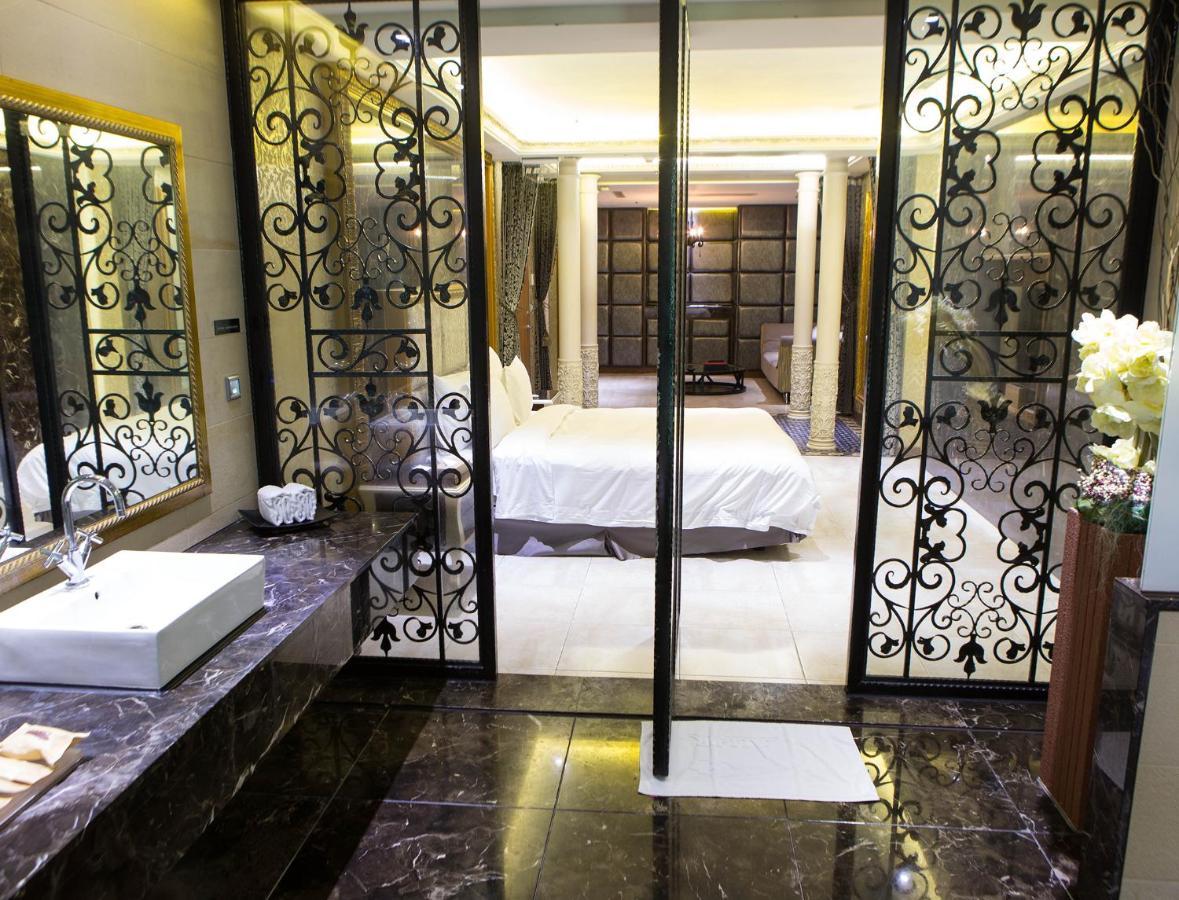 All-Ur Boutique Motel - Kaohsiung Branch Buitenkant foto
