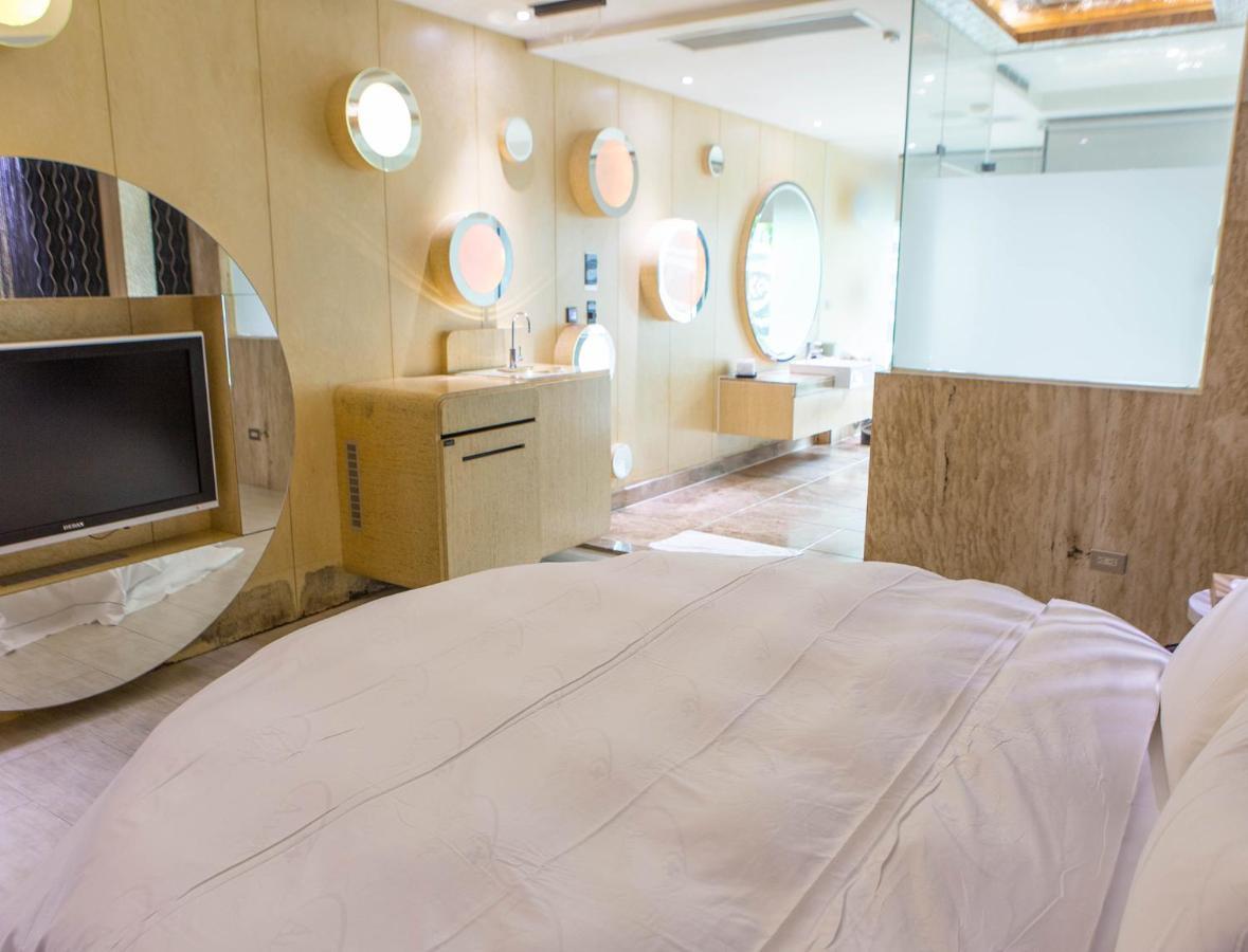 All-Ur Boutique Motel - Kaohsiung Branch Buitenkant foto