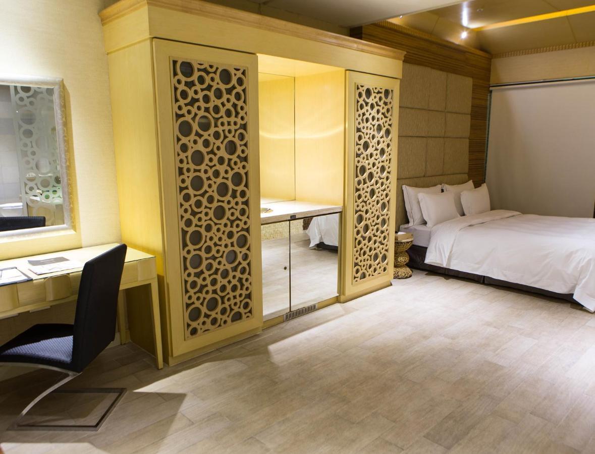 All-Ur Boutique Motel - Kaohsiung Branch Buitenkant foto