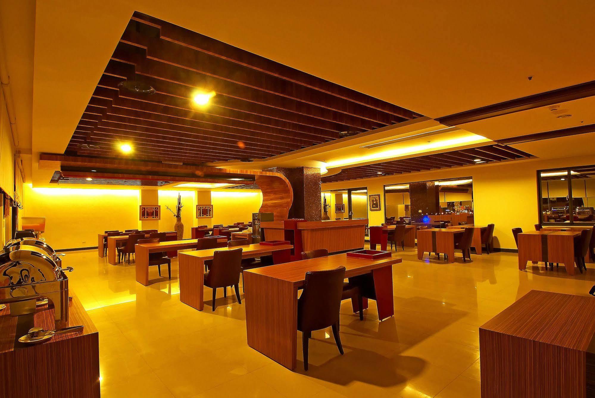 All-Ur Boutique Motel - Kaohsiung Branch Buitenkant foto