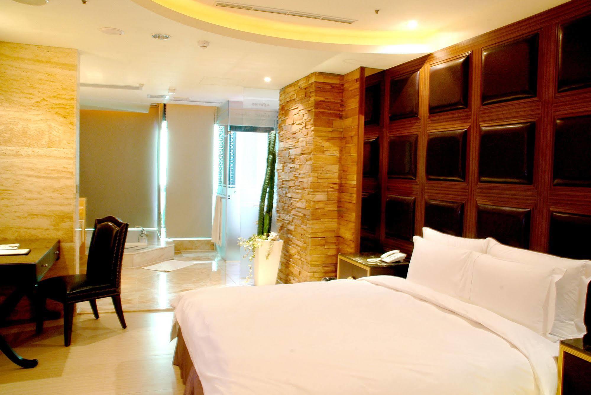 All-Ur Boutique Motel - Kaohsiung Branch Buitenkant foto