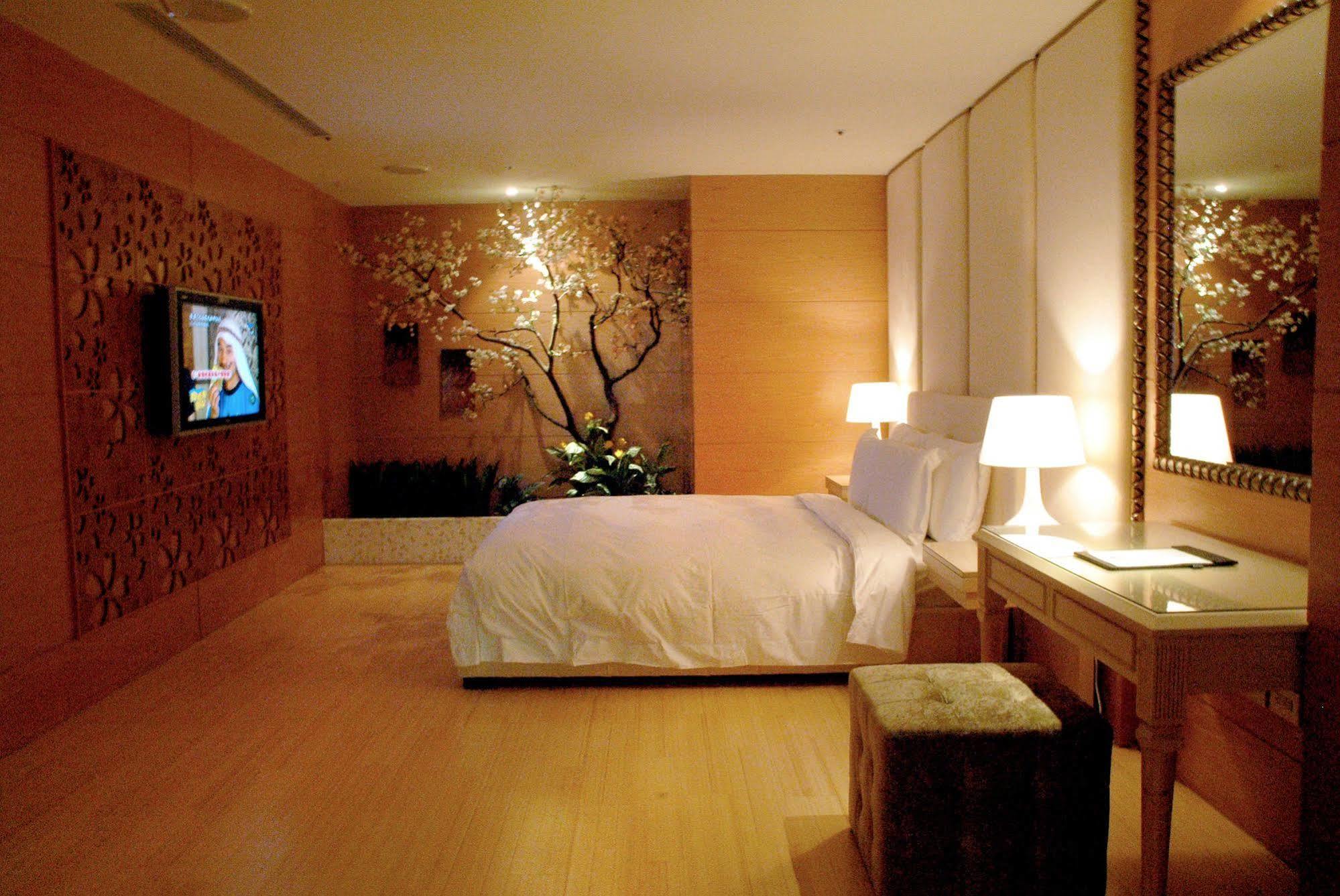 All-Ur Boutique Motel - Kaohsiung Branch Buitenkant foto